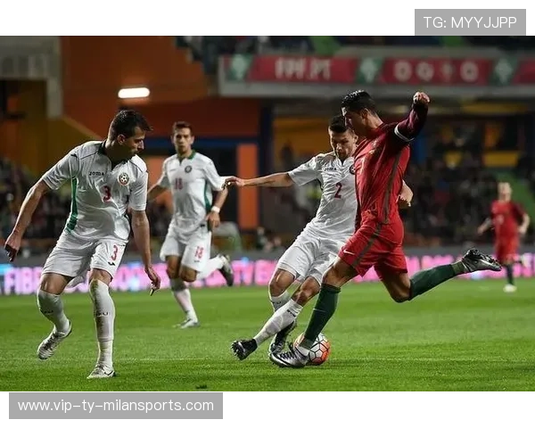 布鲁诺任意球弧线直挂死角