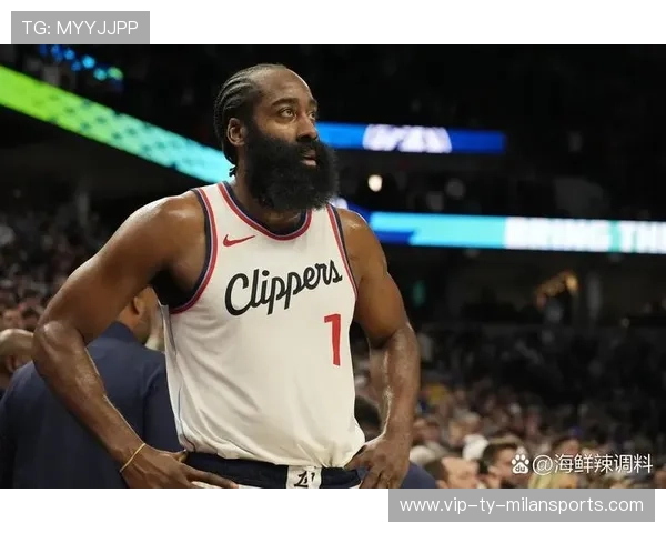 哈登突破分球到位，快船外线关键命中，哈登vs快船集锦