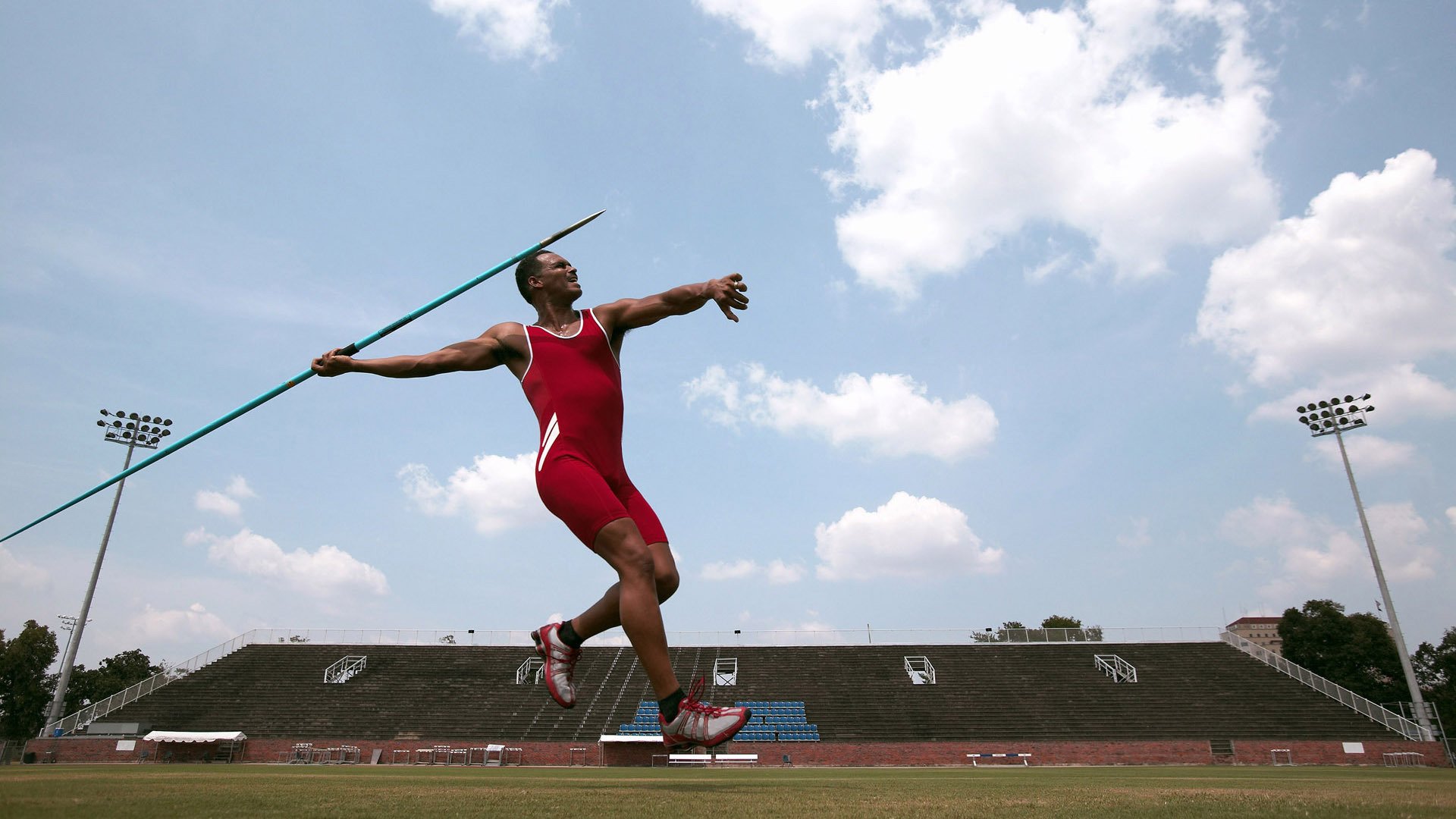 世界青少年水上滑板锦标赛震撼来袭,水上滑板初学者开始怎么练