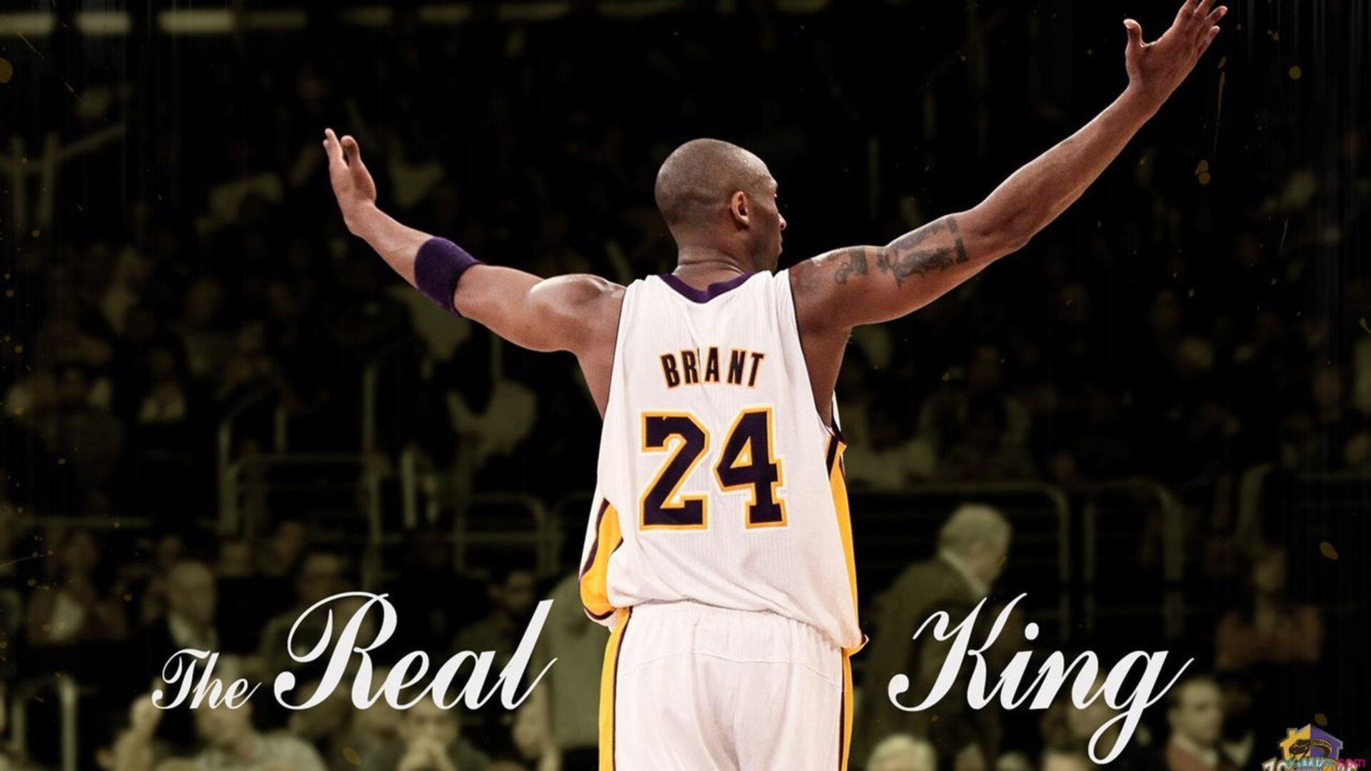 中国队冲线瞬间点燃全场气氛，中国队继续冲