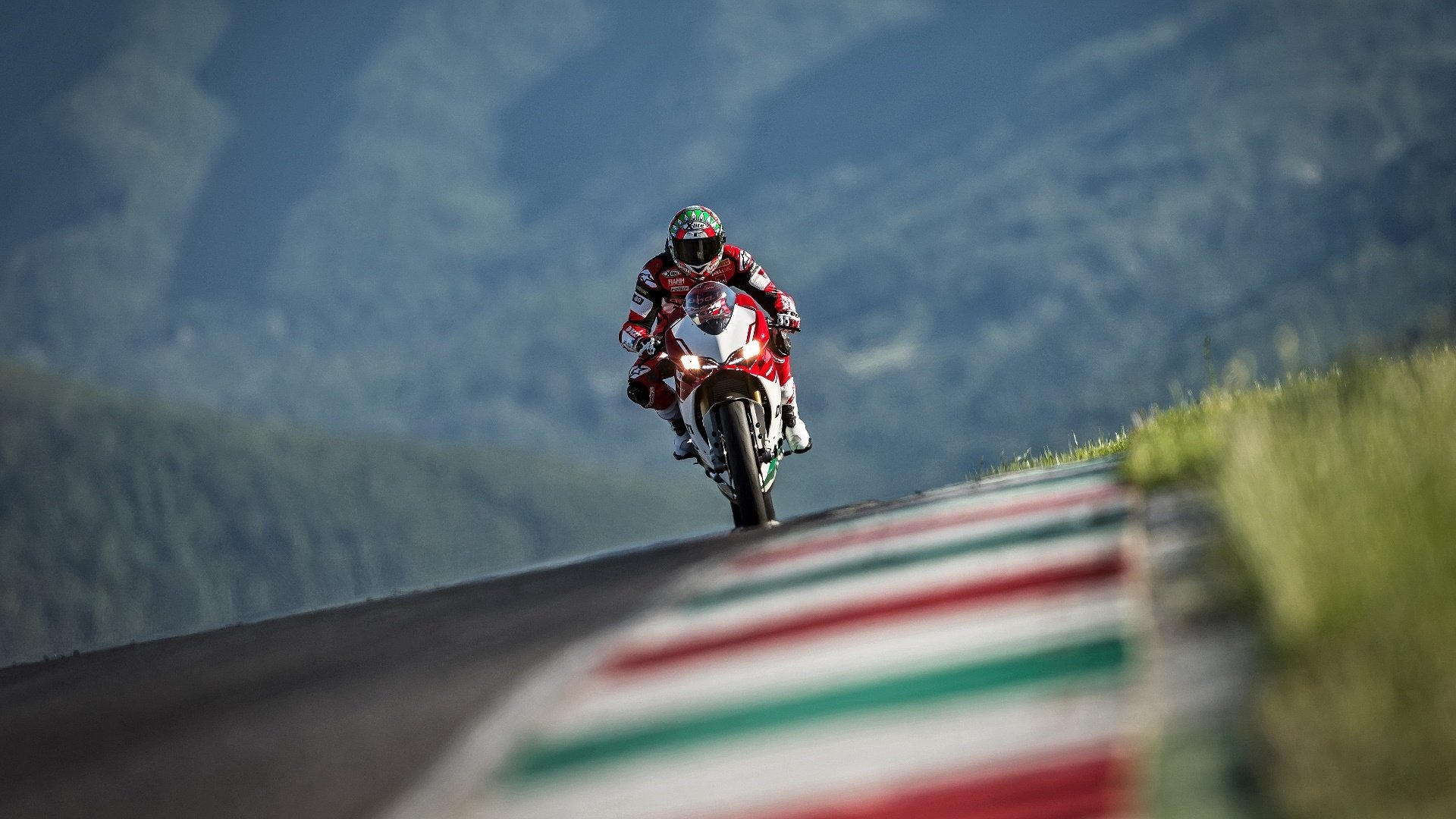 懂梗的人不用解释，看不懂梗的人